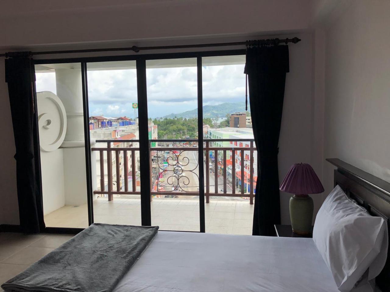 Bodega Phuket Patong (Adults Only) Hostel Luaran gambar